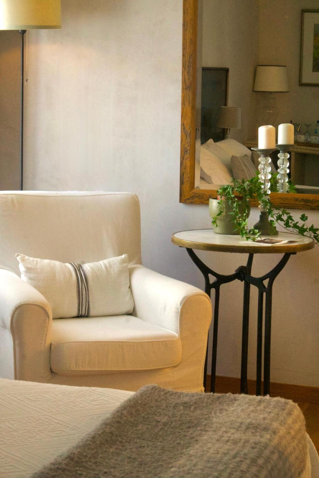Hostal De La Placa - Hotel Boutique Cabrils Ngoại thất bức ảnh