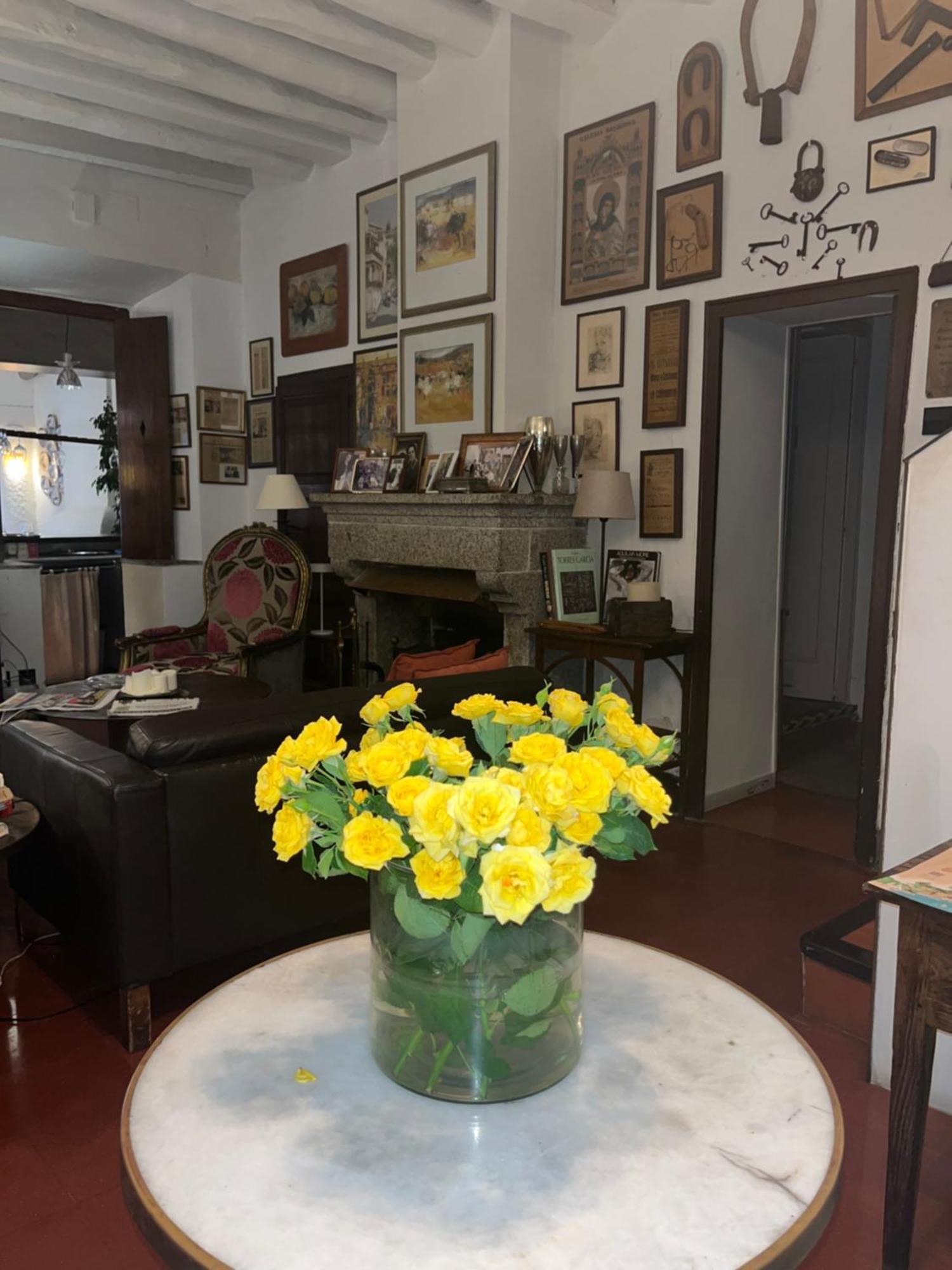 Hostal De La Placa - Hotel Boutique Cabrils Ngoại thất bức ảnh