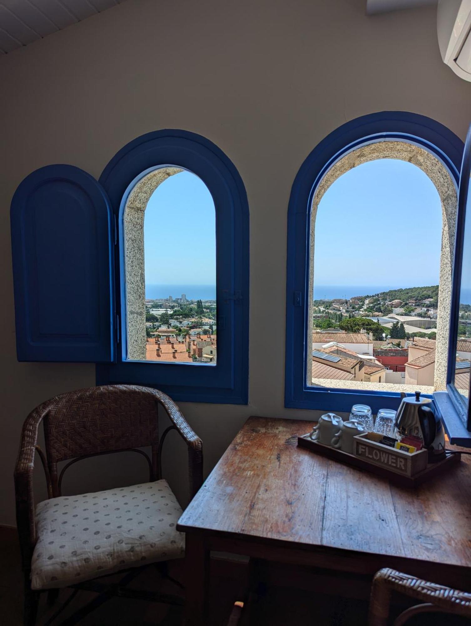 Hostal De La Placa - Hotel Boutique Cabrils Ngoại thất bức ảnh