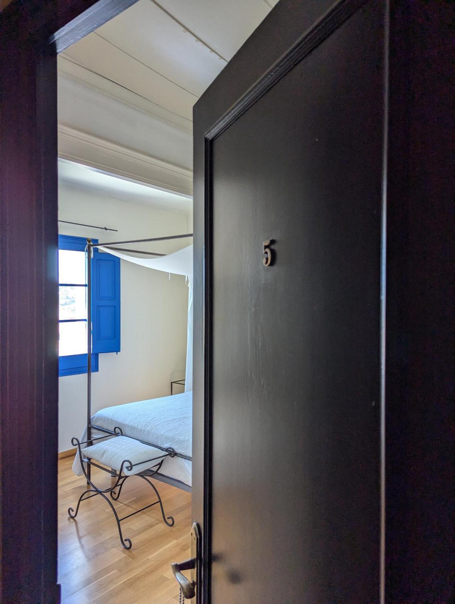 Hostal De La Placa - Hotel Boutique Cabrils Ngoại thất bức ảnh