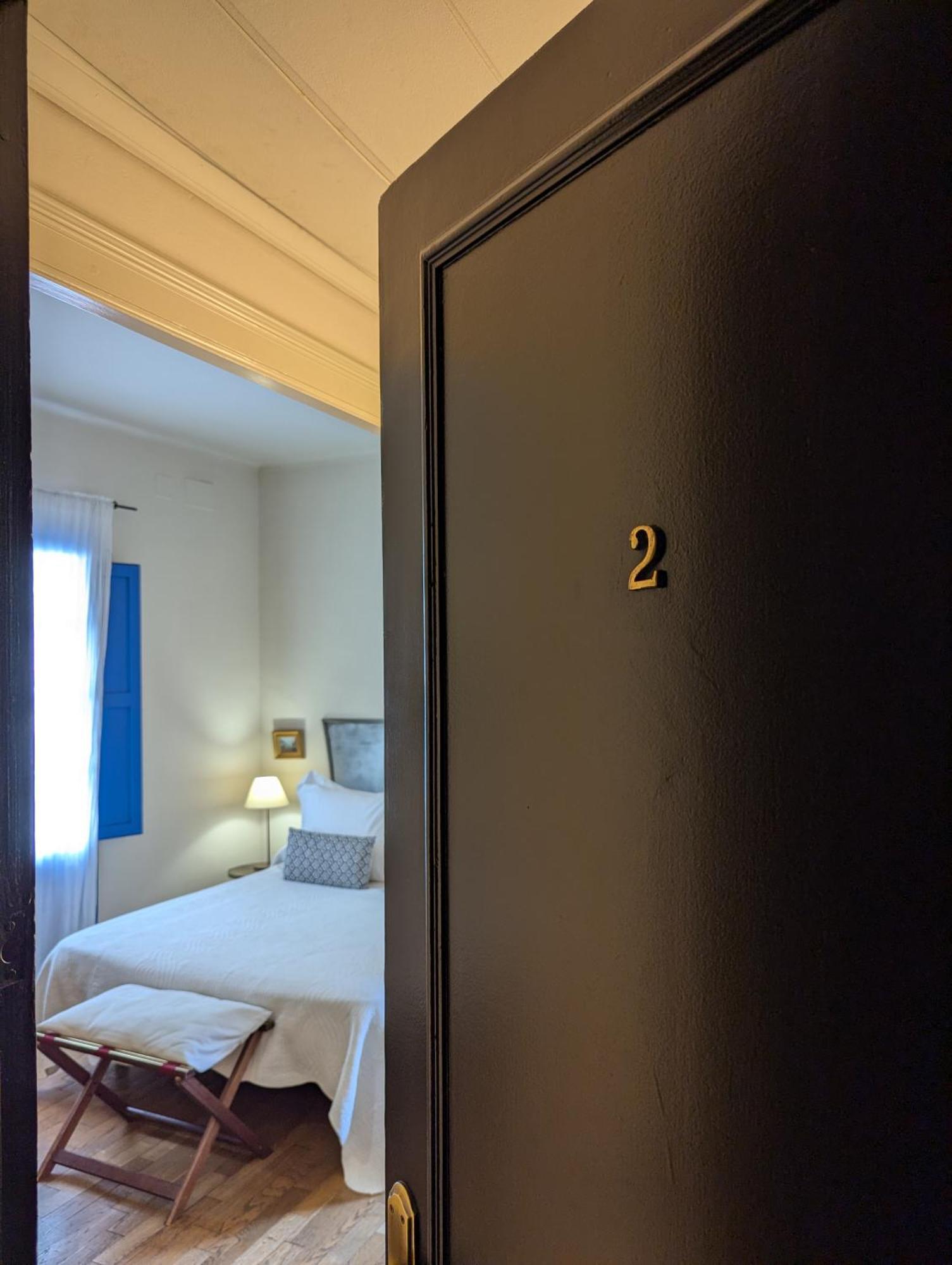 Hostal De La Placa - Hotel Boutique Cabrils Ngoại thất bức ảnh