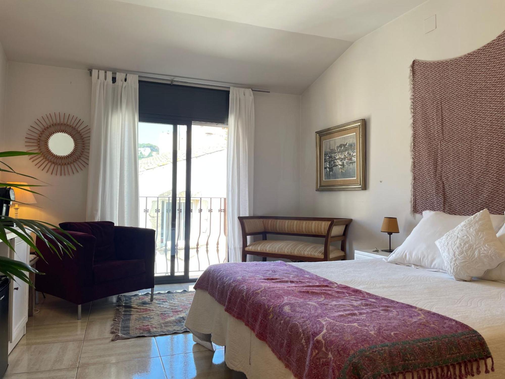 Hostal De La Placa - Hotel Boutique Cabrils Ngoại thất bức ảnh